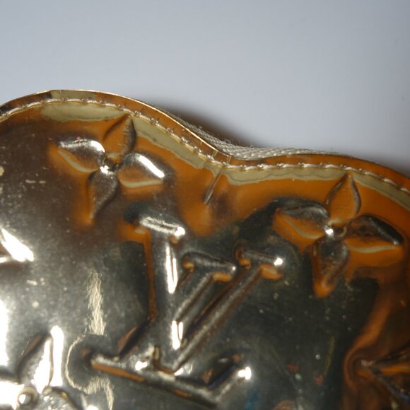 Louis Vuitton Vernis Patent Leather Miroir Heart Coin Purse, Sz 4 in x 4.25 in - Picture 10 of 16